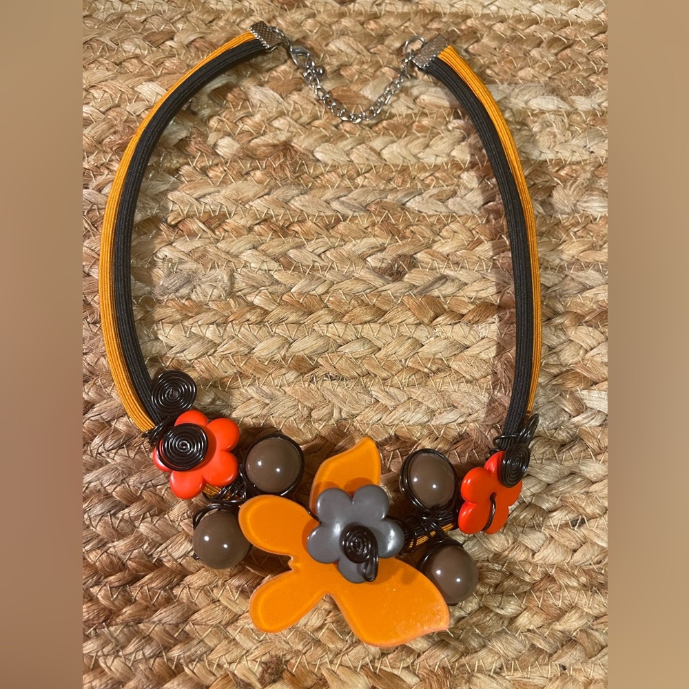 NEW Unique Butterfly Flowers Statement Choker Necklace
